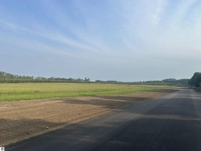 /international/us/parcel-6-karnes-road-glen-arbor-mi-110101349976/?lang=zh-tw