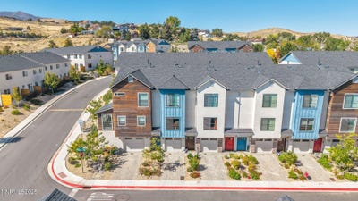 /international/us/585-logan-jacob-lane-reno-nv-110102544484/