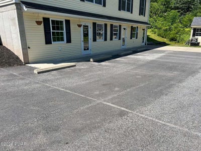 /international/us/2415-route-6-hawley-pa-110107965235/