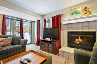 /international/us/4749-s-pleasantview-121-harbor-springs-mi-110104215104/