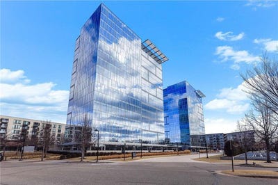 /international/us/8151-33rd-avenue-s-bloomington-mn-110106567142/