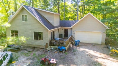 /international/us/168-pepperell-avenue-houghton-lake-mi-110119992497/