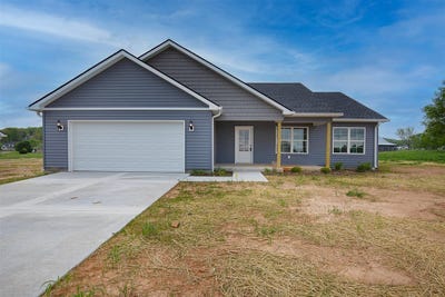 /international/us/123-madeline-court-russellville-ky-110099078161/