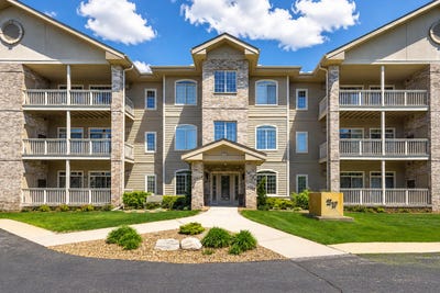 /international/us/13060-w-bluemound-rd-elm-grove-wi-110108075327/