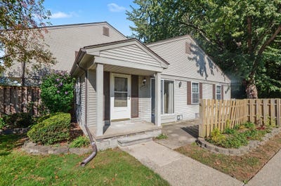 /international/us/33693-bayview-drive-chesterfield-mi-110120044531/