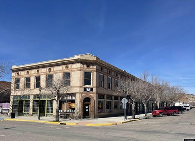 /international/us/500-broadway-street-thermopolis-wy-110101429007/