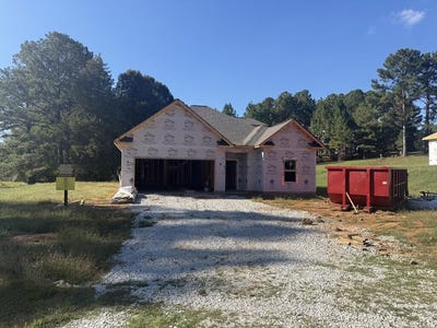 /international/us/906-hunters-creek-blvd-greenwood-sc-110120511739/