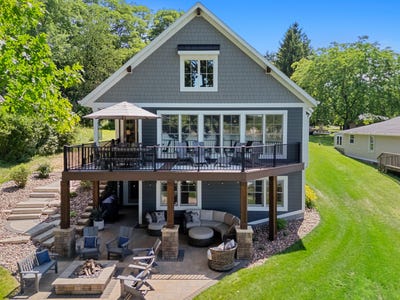 /international/us/5303-n-road-2a-west-bend-wi-110100728326/