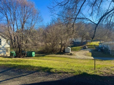 /international/us/tbd-newbern-road-pulaski-va-110104778445/