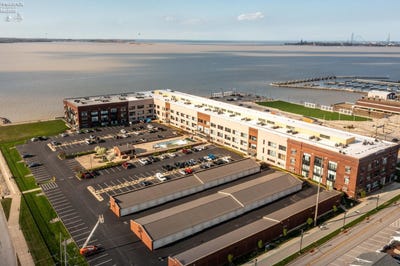 /international/us/401-w-shoreline-drive-sandusky-oh-110107799848/