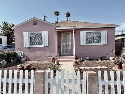 /international/us/4313-w-167th-street-lawndale-ca-110101189713/