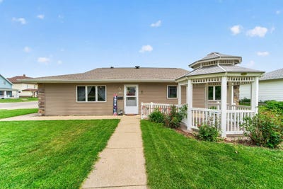 /international/us/222-w-2nd-carroll-ia-110108426095/