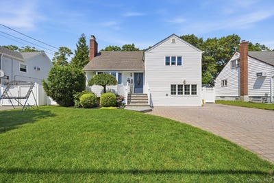 /international/us/422-park-lane-massapequa-park-ny-110109806391/