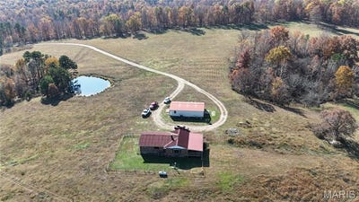 /international/us/319-county-road-708a-ellington-mo-110104430522/