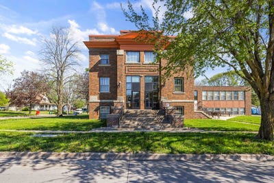 /international/us/224-sw-3rd-street-ankeny-ia-110107633312/