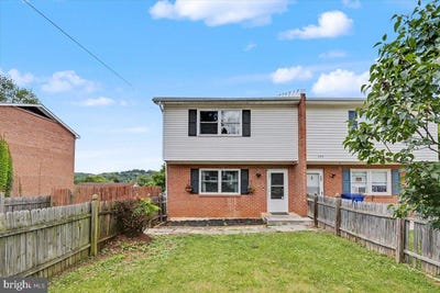 /international/us/205-s-shenandoah-avenue-front-royal-va-110108889928/