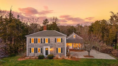 /international/us/20-paddocks-path-east-dennis-ma-110107317096/