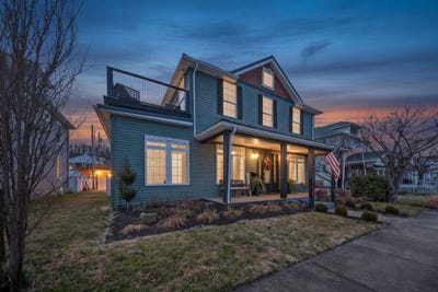 /international/us/329-riverside-drive-russell-ky-110107543251/