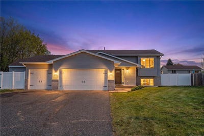 /international/us/504-dogwood-street-sw-isanti-mn-110108057781/