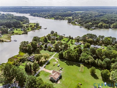 /international/us/66-kayak-trail-mathews-va-110110171931/