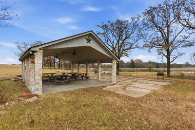 /international/us/8919-county-road-2310-sulphur-springs-tx-110104434125/