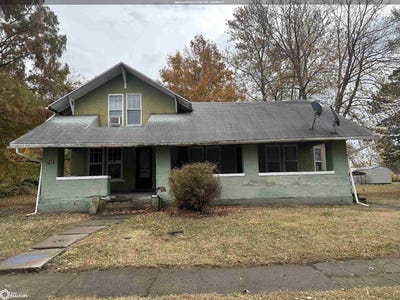 /international/us/735-n-11th-street-centerville-ia-110095523934/