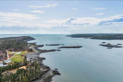 /international/us/l11-12-14-boot-cove-road-lubec-me-110104089282/