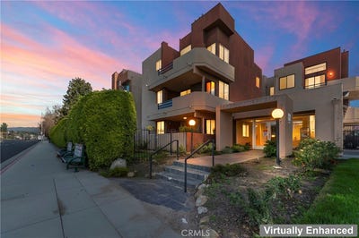 /international/us/7826-topanga-canyon-blvd-canoga-park-ca-110104629337/