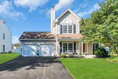 /international/us/25-society-hill-way-tinton-falls-nj-110120481897/