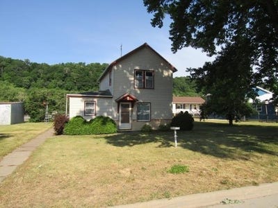 /international/us/910-n-4th-street-guttenberg-ia-110101220053/