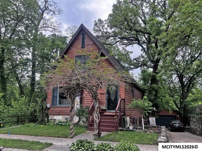 /international/us/633-2nd-ne-mason-city-ia-110108172596/