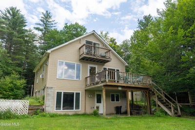 /international/us/2-birch-court-corinth-ny-110095908588/