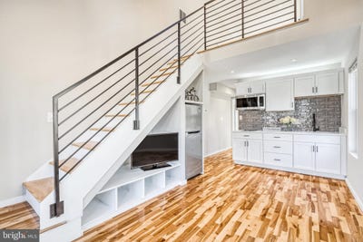 /international/us/10237-stratford-avenue-fairfax-va-110108278936/