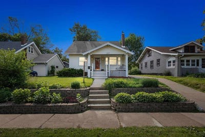 /international/us/2607-b-ave-ne-cedarrapids-ia-110099952578/