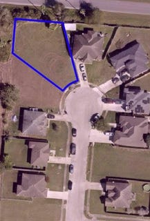 /international/us/easter-lilly-drive-los-fresnos-tx-110106491049/