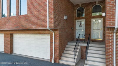 /international/us/1625-wyoming-avenue-scranton-pa-110100978736/