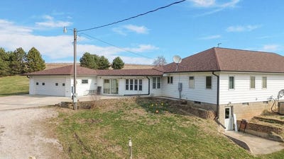 /international/us/1935-110th-st-massena-ia-110106369541/