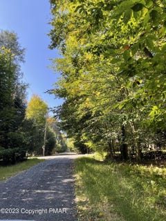 /international/us/ff33hf-breezewood-drive-albrightsville-pa-110120412093/