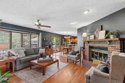 /international/us/9920-hammontree-drive-urbandale-ia-110108495465/