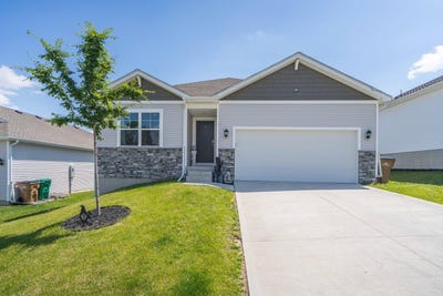 /international/us/510-elkhorn-street-mitchellvile-ia-110108536788/