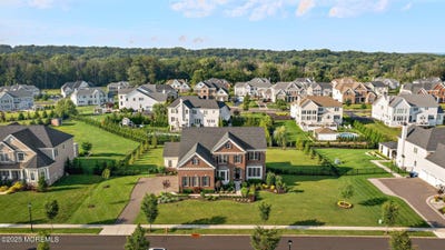 /international/us/32-waterford-way-lincroft-nj-110101065500/?lang=en