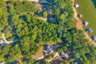 /international/us/121-harbor-lane-townville-sc-110120095790/