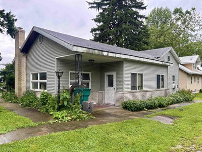 /international/us/155-w-washington-street-westville-in-110108955841/