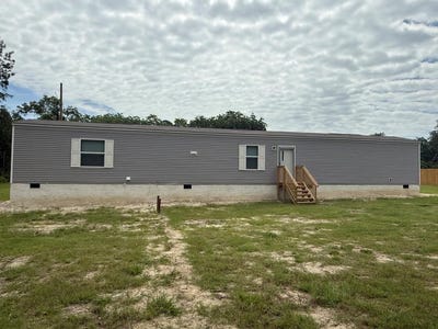 /international/us/91-azalea-street-morven-ga-110107384311/