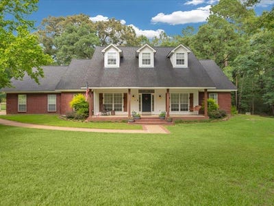 /international/us/689-county-road-771-nacogdoches-tx-110109068642/