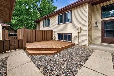/international/us/148-river-woods-lane-burnsville-mn-110119705009/