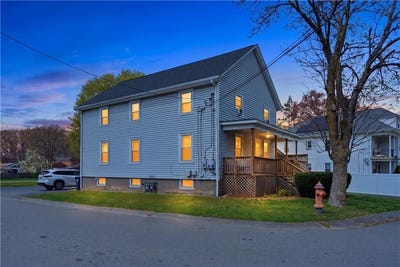 /international/us/131-roma-street-east-providence-ri-110107687064/