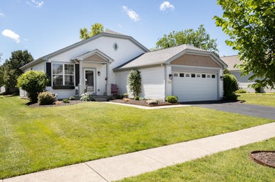 /international/us/13173-stonebridge-lane-huntley-il-110108771430/