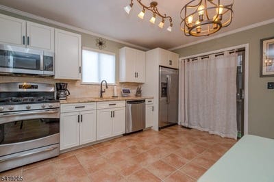 /international/us/3334-bloomingdale-dr-hillsborough-twp-nj-110106758166/