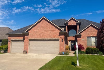 /international/us/47376-hidden-meadows-drive-macomb-mi-110108190762/